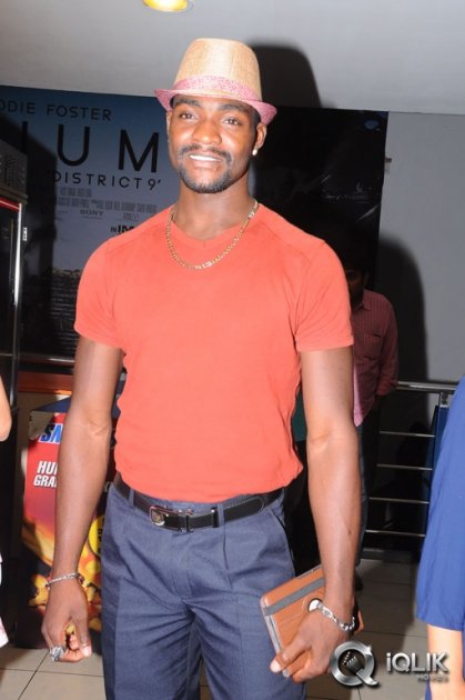 Satya-2-Movie-Premier-Show